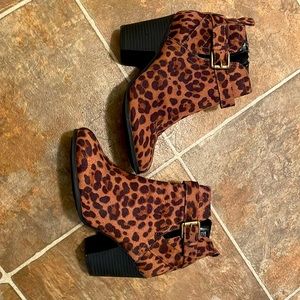 Time and tru woman’s cheetah boot size 7